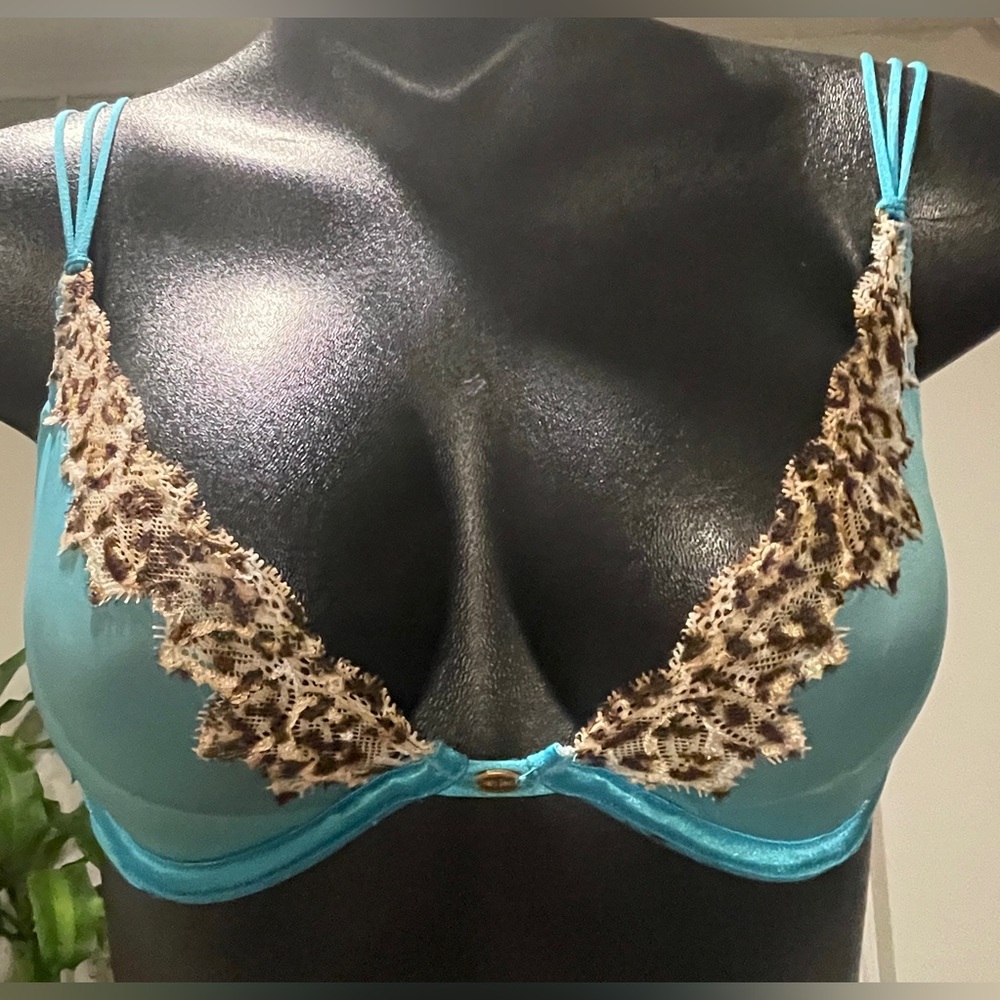 3 Victoria’s Secret/Pink Bra’s, Size 34 C - Picture 12 of 16